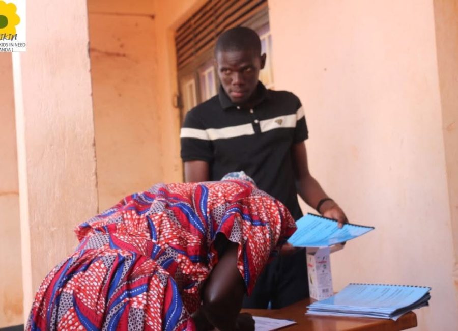 Afrikin in Buikwe, Oeganda: vorming & aanleg van een modeltuin! 739794779_1027074616370891_7451454331689913367_n